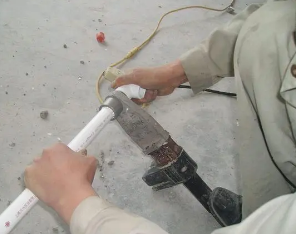 温泉漏水维修电话